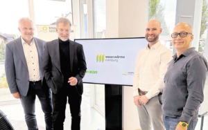 Foto (v.l.n.r.): Torsten Hausmann (Geschäftsführer Avacon Natur GmbH), Thomas Breer (Geschäftsführer Stadtwerke Nienburg/Weser GmbH und Nienburg Energie GmbH) sowie die zwei Geschäftsführer der neu gegründeten Wärmegesellschaft „Weser.Wärme.Nienburg“ Jan Albers und Oliver Kirsch